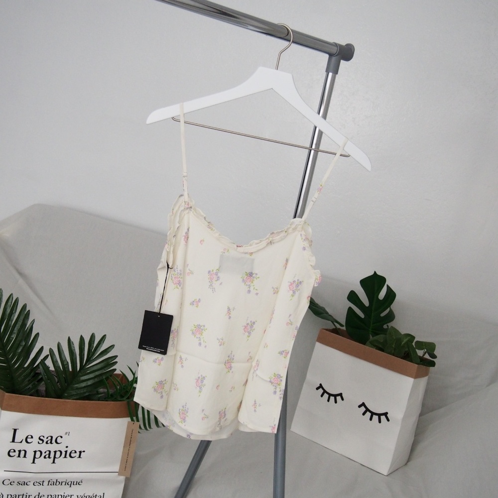 Reformation Fiddle floral ruffle camisole NWT - Picture 3 of 6
